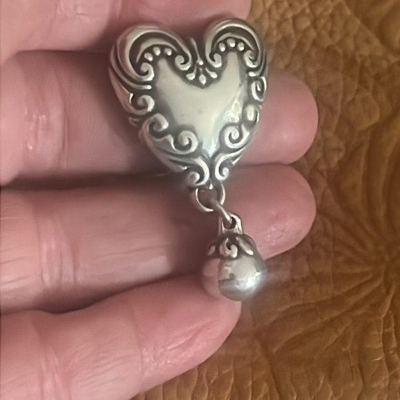 BRIGHTON SILVER HEART EARRINGS - Picture 9 of 9